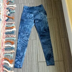 Beyond Yoga Blue Tie-Dye Leggings small